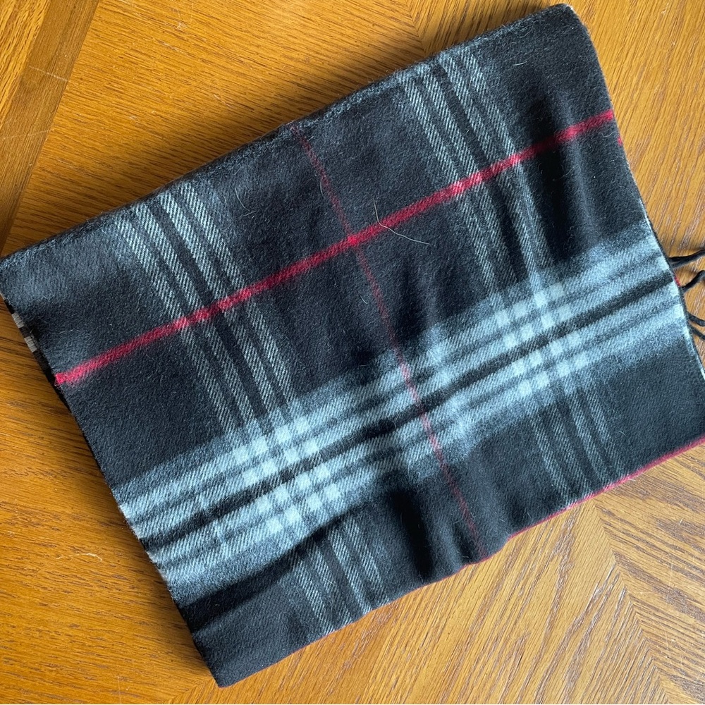 BRAND NEW SCARF!